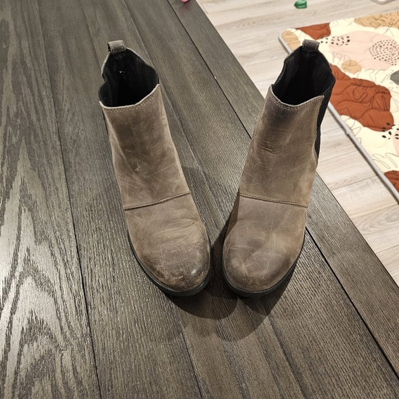 Sorel Women’s Joan of Arctic Wedge ll Chelsea Boots - Picture 4 of 8